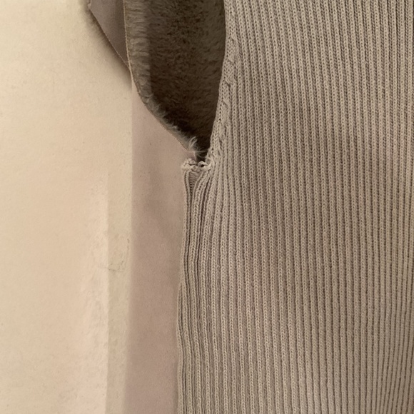 CLOTHING $5 - Picture 7 of 8